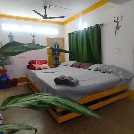 Adh Amilia Gardens Hotell Narasimharaja Puram Exteriör bild