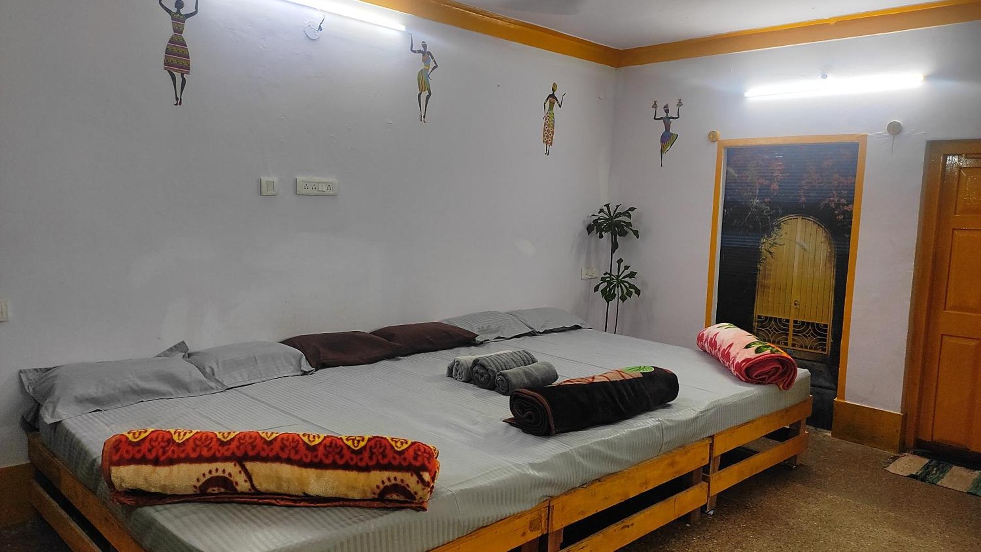 Adh Amilia Gardens Hotell Narasimharaja Puram Exteriör bild