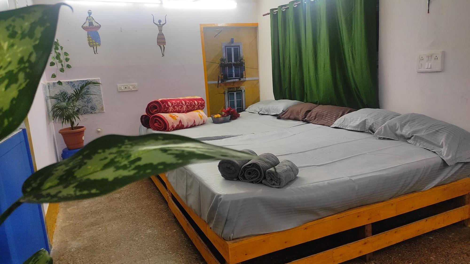 Adh Amilia Gardens Hotell Narasimharaja Puram Exteriör bild
