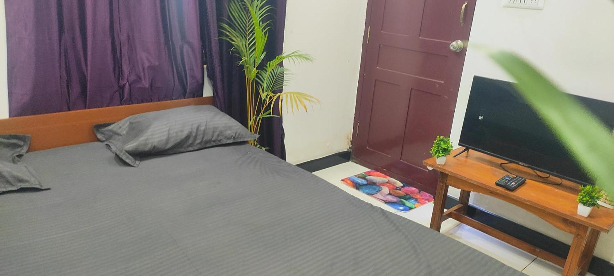 Adh Amilia Gardens Hotell Narasimharaja Puram Exteriör bild