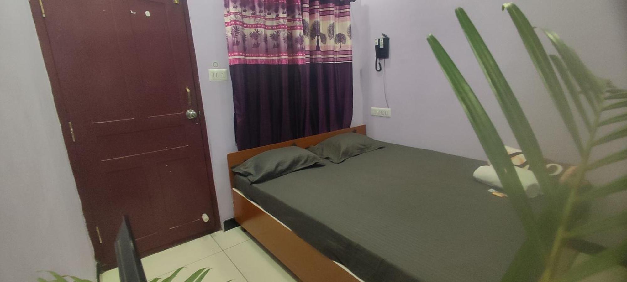 Adh Amilia Gardens Hotell Narasimharaja Puram Exteriör bild